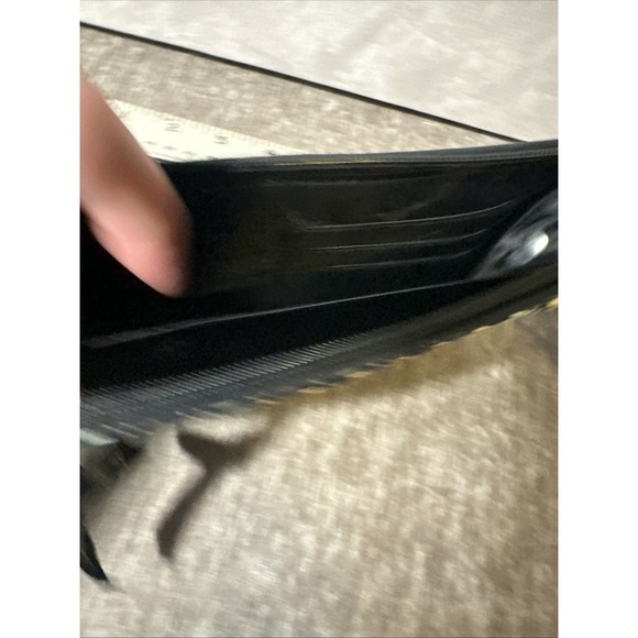 Vera Bradley Front Zip Wristlet Sierra Stream multiple card‎ slots inside NWT - Picture 6 of 8